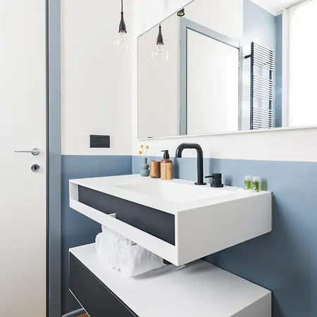 Easylife - Con Terrazzo Vicino Duomo Daire *