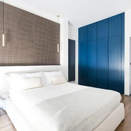 Easylife - Con Terrazzo Vicino Duomo Daire Milano