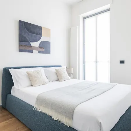 Easylife - Con Terrazzo Vicino Duomo Daire Milano